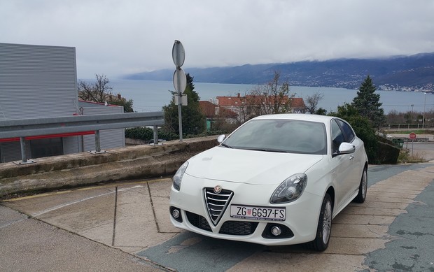 Alfa Romeo Giulietta 2.0 JTD 150 distinctive (03)