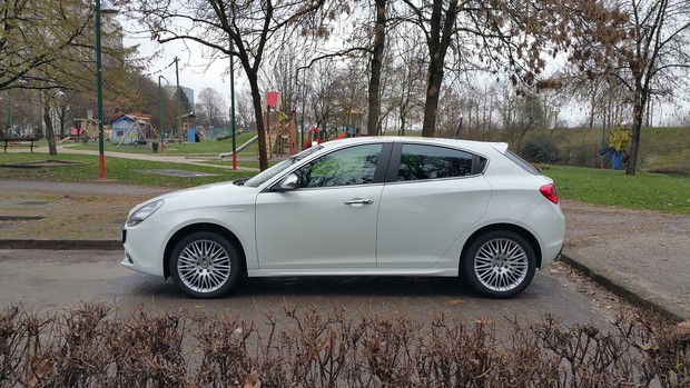 Alfa Romeo Giulietta 2.0 JTD 150 distinctive (16)