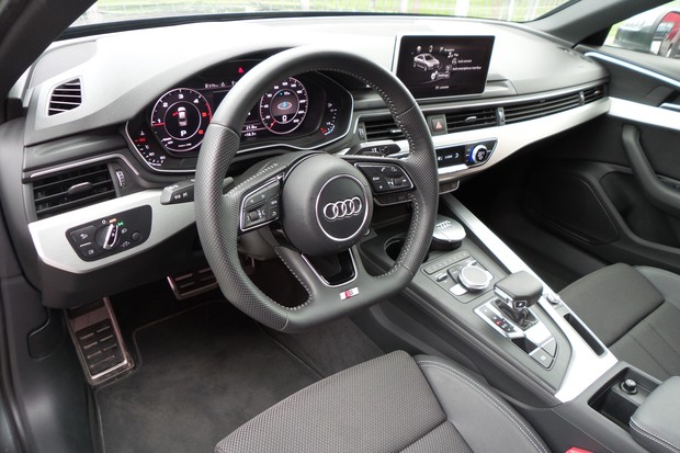 Audi A4 2.0 TDI 150 S tronic Sport Style (01)