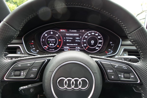 Audi A4 2.0 TDI 150 S tronic Sport Style (10)