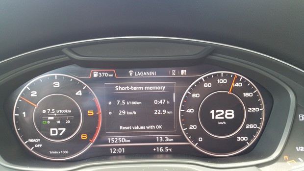 Audi A4 2.0 TDI 150 S tronic Sport Style (16)