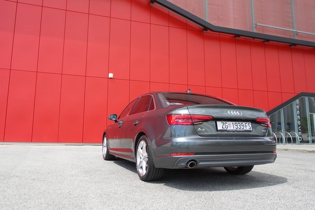 Audi A4 2.0 TDI 150 S tronic Sport Style (02)