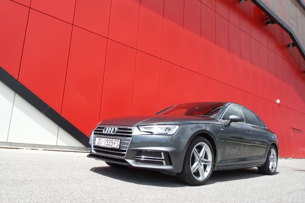 Audi A4 2.0 TDI 150 S tronic Sport Style (21)