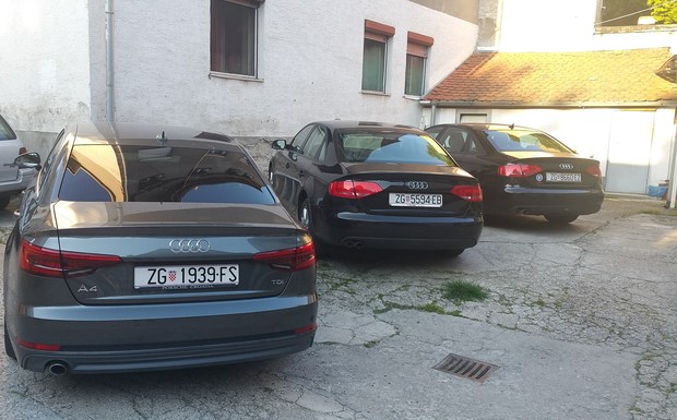 Audi A4 2.0 TDI 150 S tronic Sport Style (23)