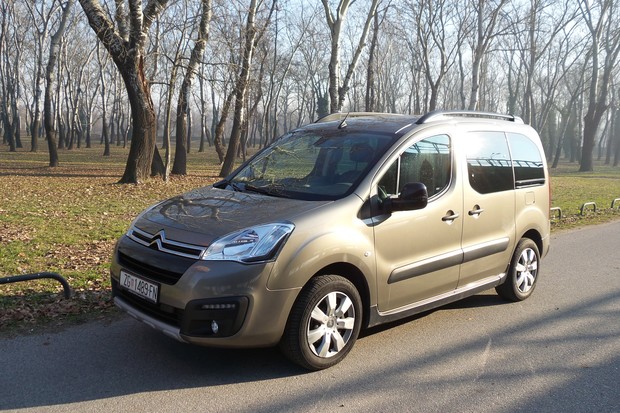 Citroen Berlingo 1.6 BlueHDi 120 XTR (04)