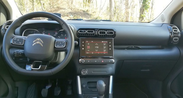 Citroen C3 Aircross Shine BlueHDi 100 BVM detalji 01