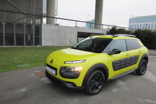 Citroen C4 Cactus 1.6 BlueHDi 100 (08)