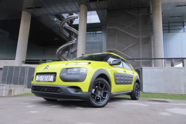 Citroen C4 Cactus 1.6 BlueHDi 100 (10)