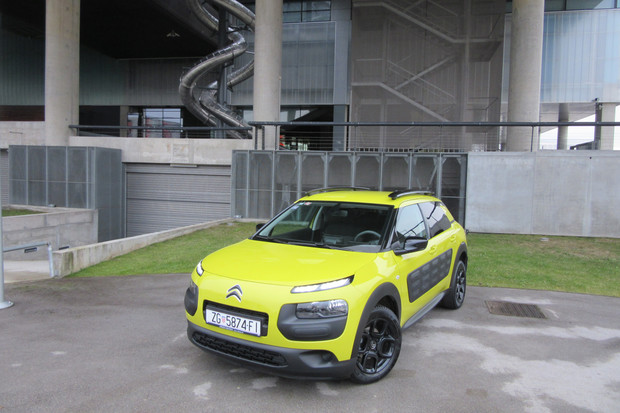 Citroen C4 Cactus 1.6 BlueHDi 100 (13)