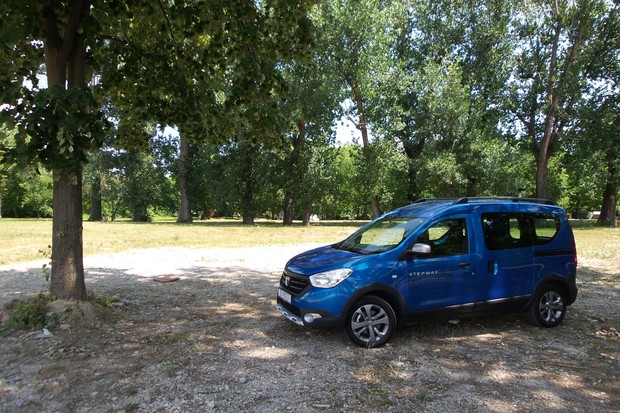 Dacia Dokker Stepway 1.2 TCe 115 (06)