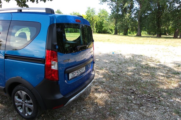 Dacia Dokker Stepway 1.2 TCe 115 (10)