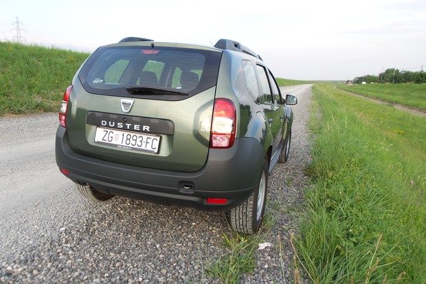 Dacia Duster 1.5 dCi 110 4x4 (01)