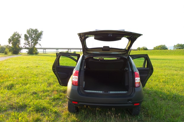 Dacia Duster 1.5 dCi 110 4x4 (06)