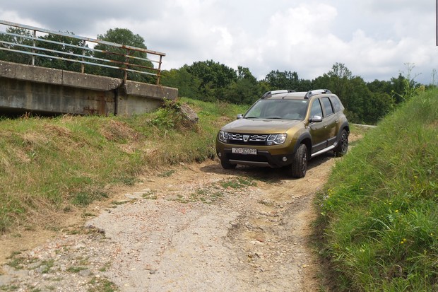 Dacia Duster 1.5 dCi 110 4x4 Urban Explorer (04)