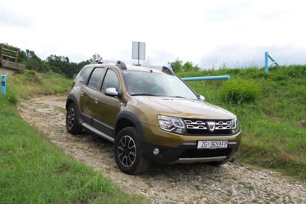 Dacia Duster 1.5 dCi 110 4x4 Urban Explorer (13)