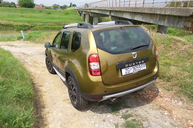 Dacia Duster 1.5 dCi 110 4x4 Urban Explorer (16)