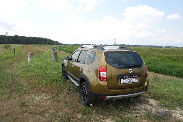 Dacia Duster 1.5 dCi 110 4x4 Urban Explorer (19)