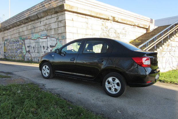 Dacia Logan 1.2 16V (04)