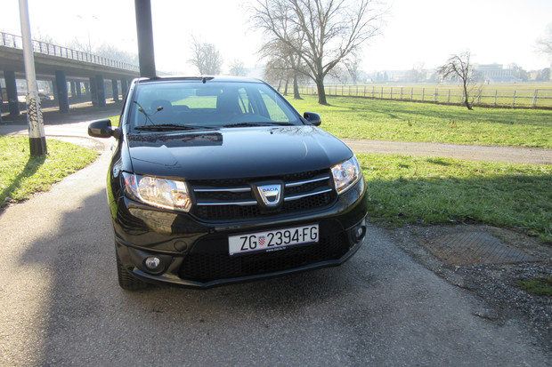 Dacia Logan 1.2 16V (05)