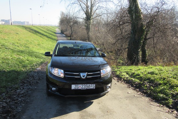 Dacia Logan 1.2 16V (16)
