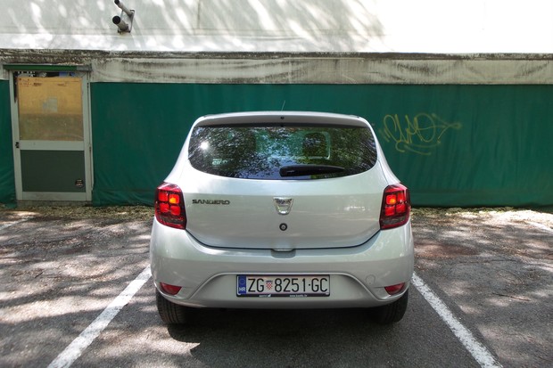 Dacia Sandero 0.9 TCe 90 Easy-R Laureate (02)