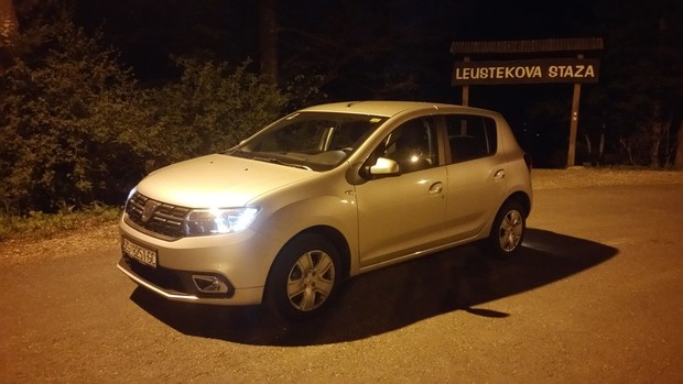 Dacia Sandero 0.9 TCe 90 Easy-R Laureate (04)