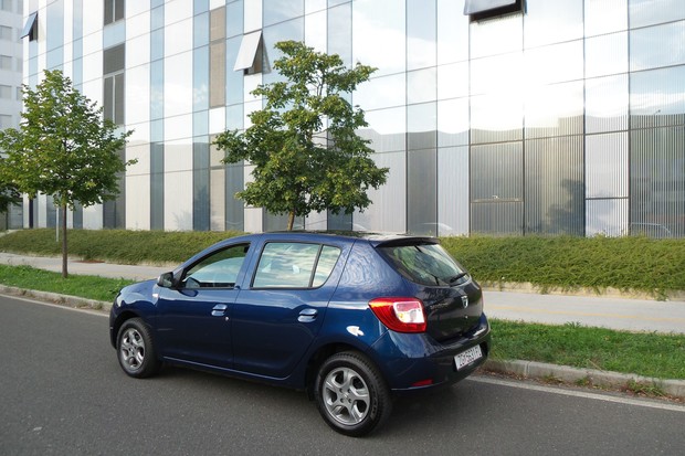 Dacia Sandero 1.2 16V (10)