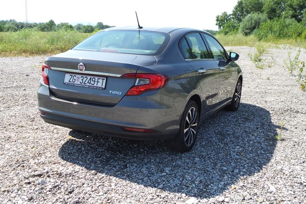 Fiat Tipo 1.6 JTD 120 Lounge (01)