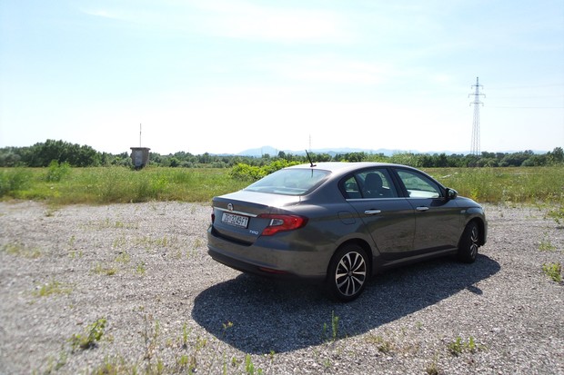 Fiat Tipo 1.6 JTD 120 Lounge (09)