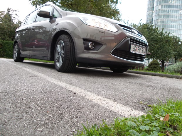 Ford C-Max Grand 1.6 TDCi (17)