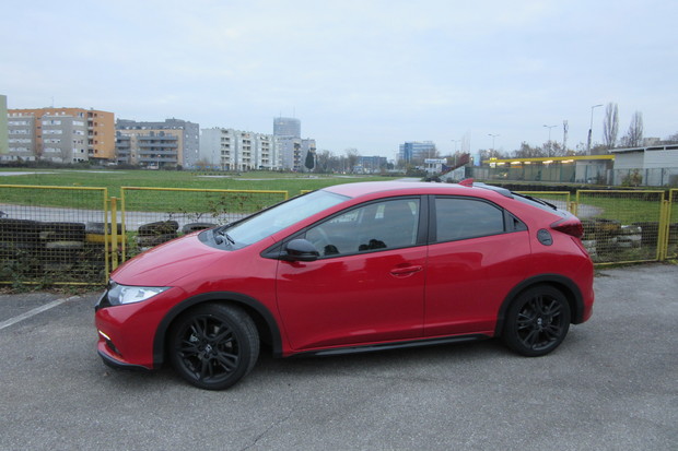 Honda Civic Black Edition (05)