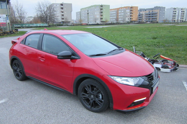 Honda Civic Black Edition (20)