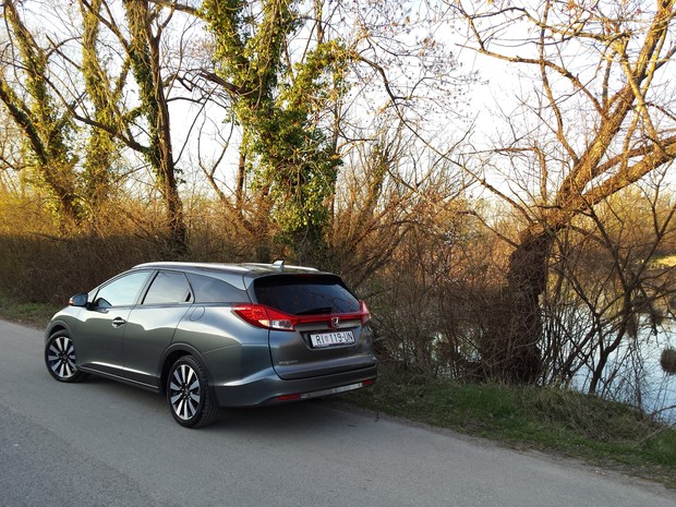 Honda Civic Tourer 1.6 i-DTEC (6)