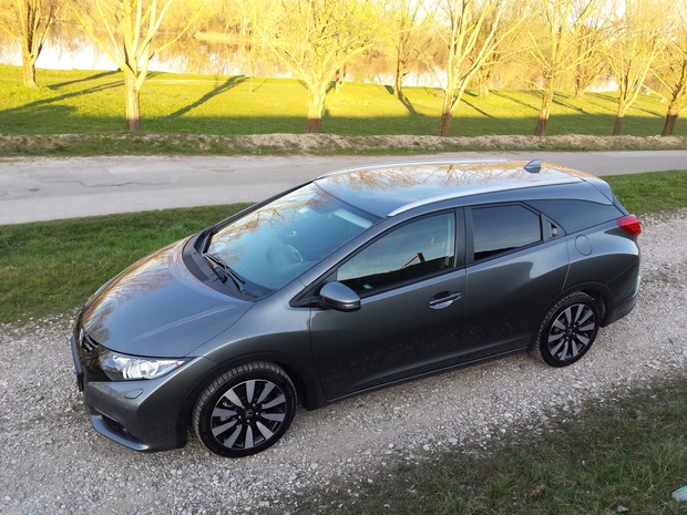 Honda Civic Tourer 1.6 i-DTEC (01)