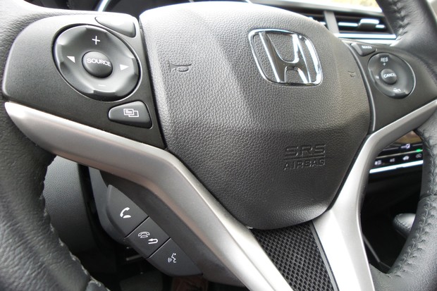 Honda Jazz 1.3 i-VTEC 102 CVT Elegance_(05)