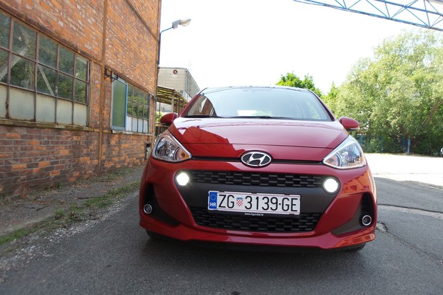 Hyundai i10 1.25 Kappa MPi 87 Premium Navi (01)