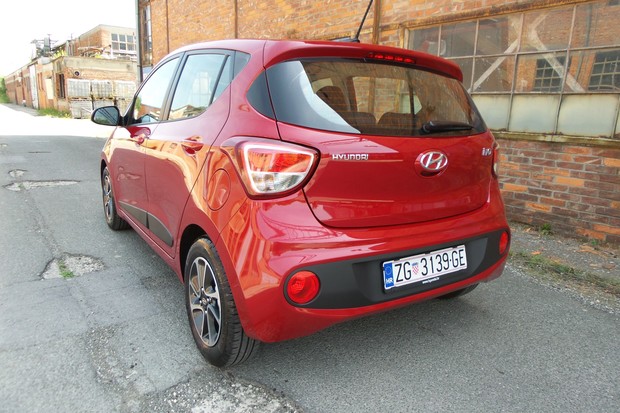 Hyundai i10 1.25 Kappa MPi 87 Premium Navi (03)