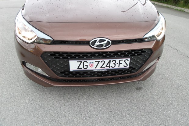 Hyundai i20 1.2 DOHC 84 iThink (06)