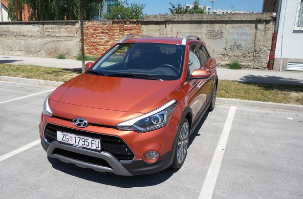 Hyundai i20 Active 1.0 TGDI 120 Premium+ (01)