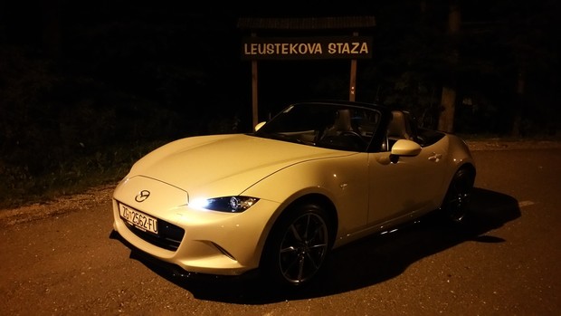 Mazda MX-5 2.0 G160 Revolution Top (04)