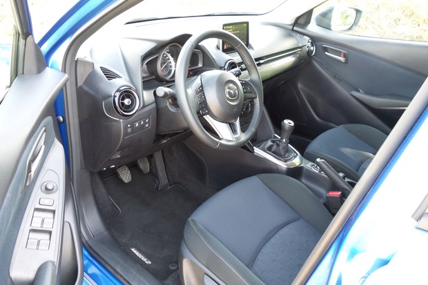 Mazda2 1.5 G75 Attraction (01)