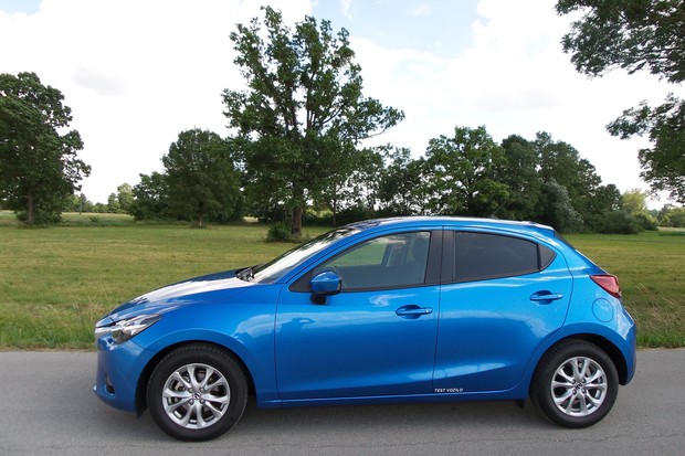 Mazda2 1.5 G75 Attraction (01)