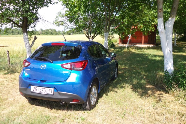 Mazda2 1.5 G75 Attraction (04)