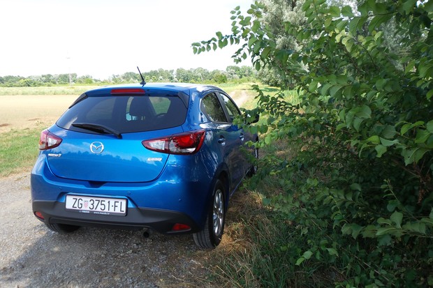 Mazda2 1.5 G75 Attraction (17)