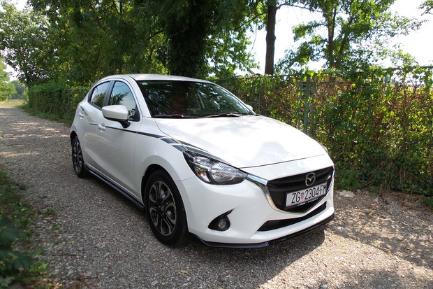 Mazda2 1.5 G90 Hazumi (13)