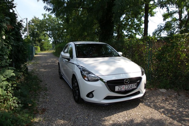 Mazda2 1.5 G90 Hazumi (18)