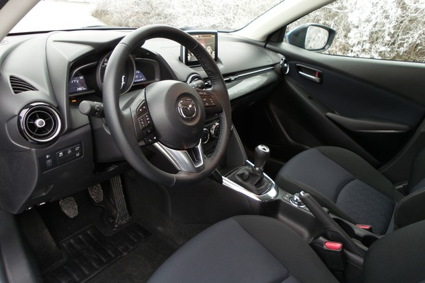 Mazda2 1.5 G90 Takumi (01)