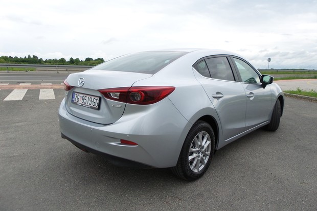 Mazda3 1.5 CD105 Attraction (13)