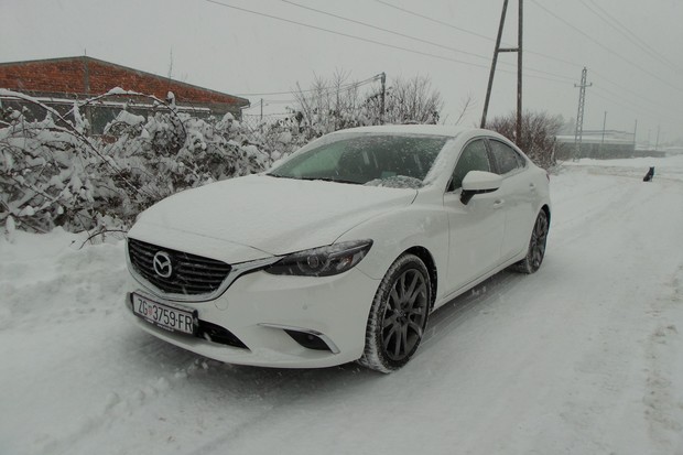 Mazda6 2.0 G165 Revolution (01)