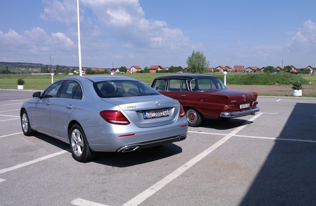 Mercedes-Benz 200 D i E 200 d 2.0 150 Edition 1 (3)